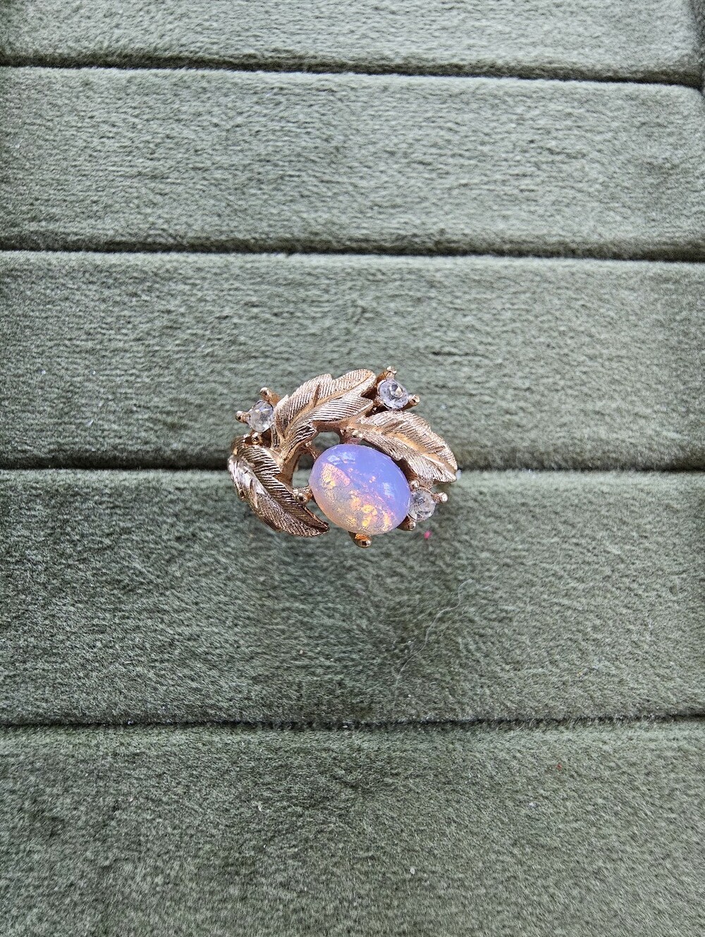 Vintage Avon Ring Size 4.5/5.5